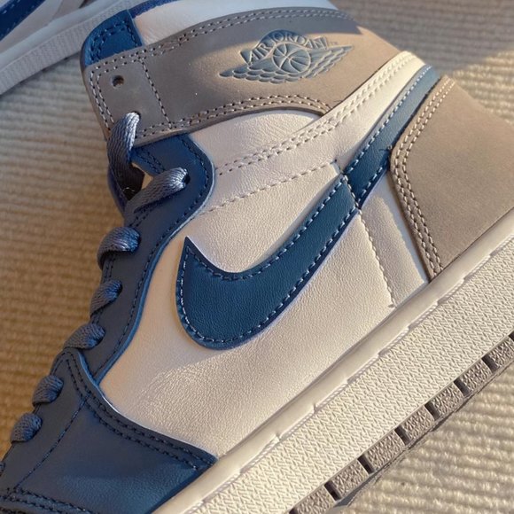 Jordan 1 Low AJ1 DZ5484-410 11 - Picture 3 of 4